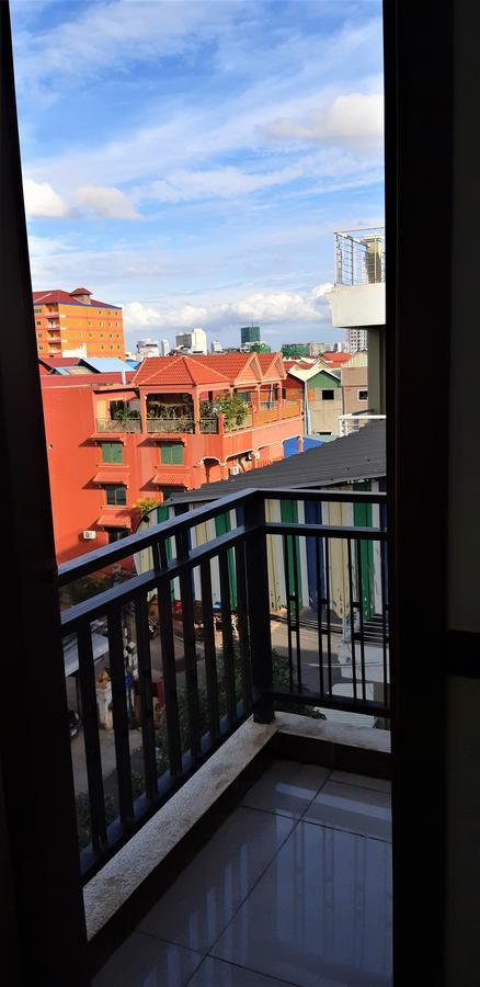 Lalune Hotel Phnom Penh Exterior photo