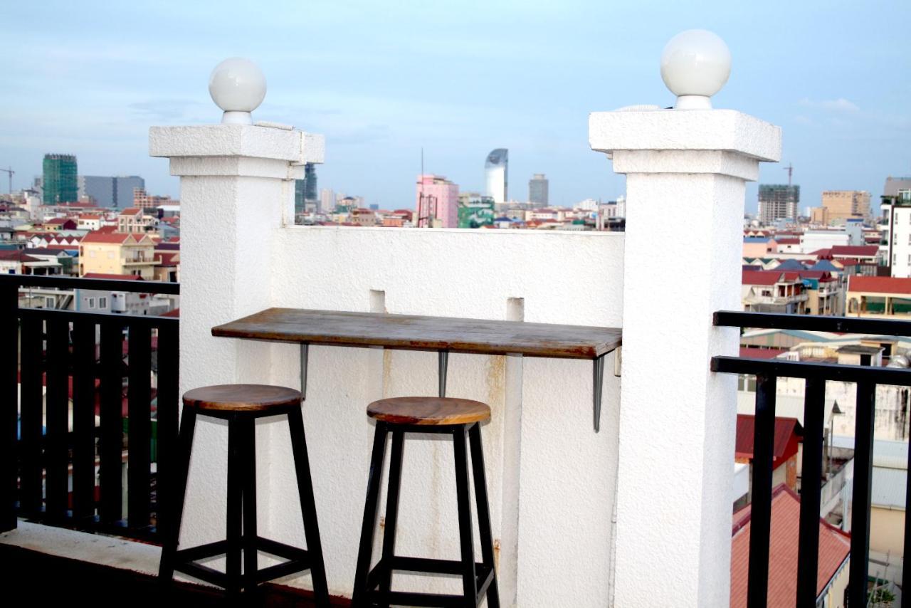 Lalune Hotel Phnom Penh Exterior photo