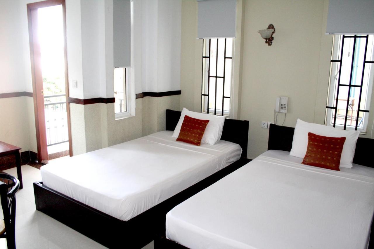 Lalune Hotel Phnom Penh Exterior photo